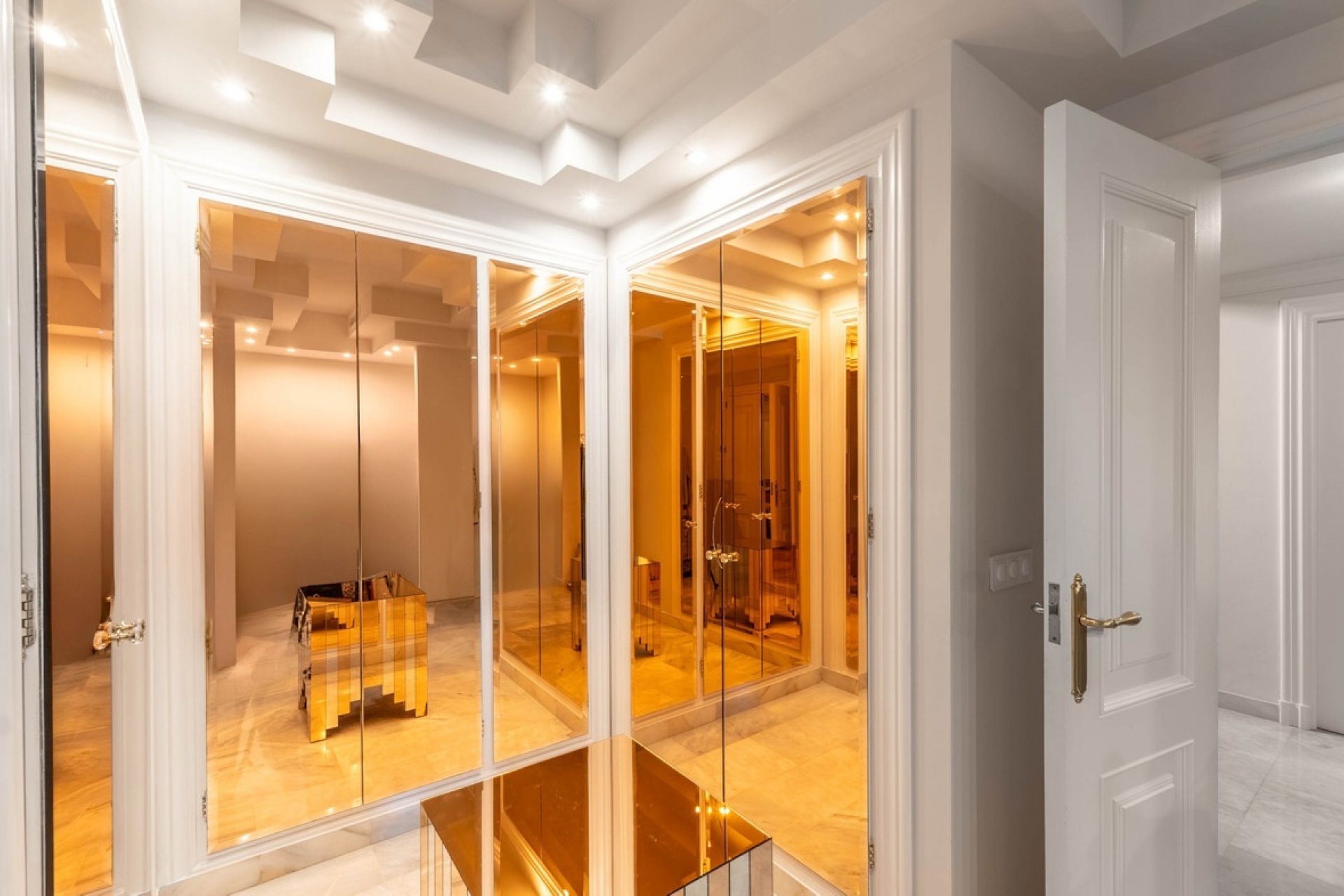 Resale - Villa - Benahavís - La Quinta