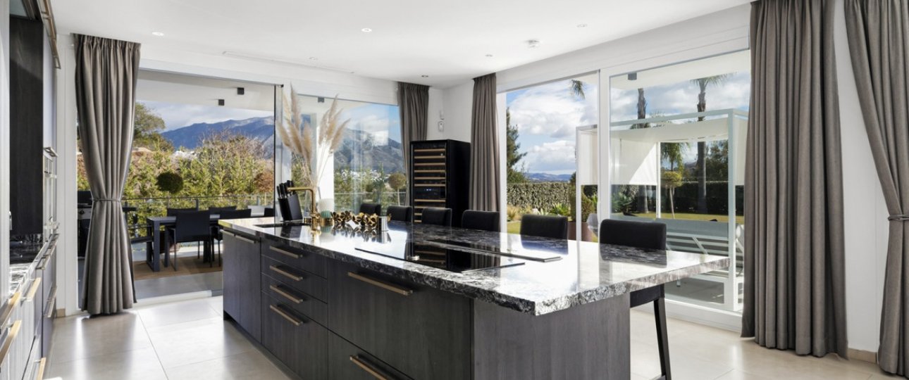 Resale - Villa - Benahavís - La Quinta