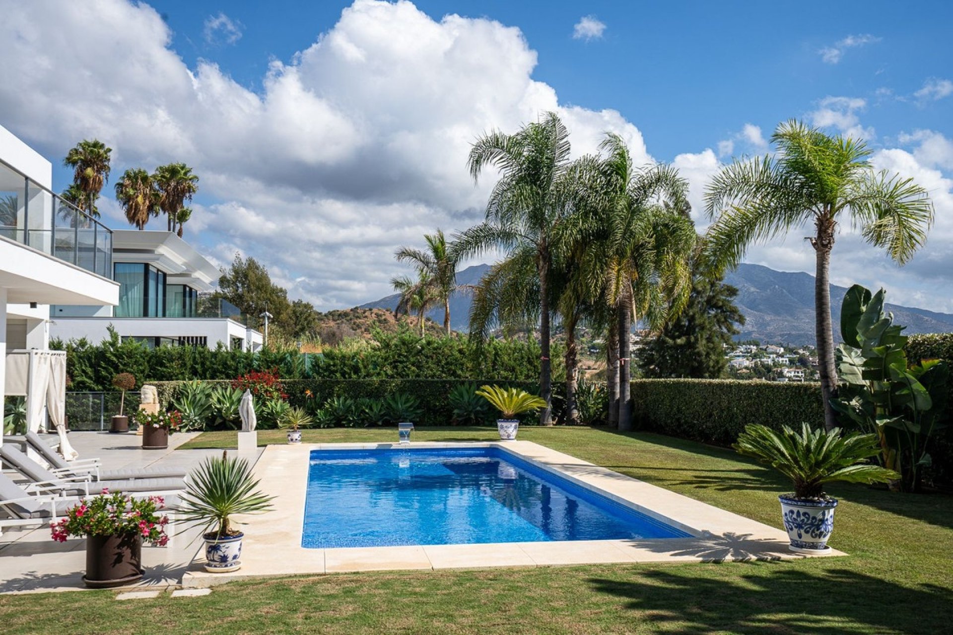 Resale - Villa - Benahavís - La Quinta