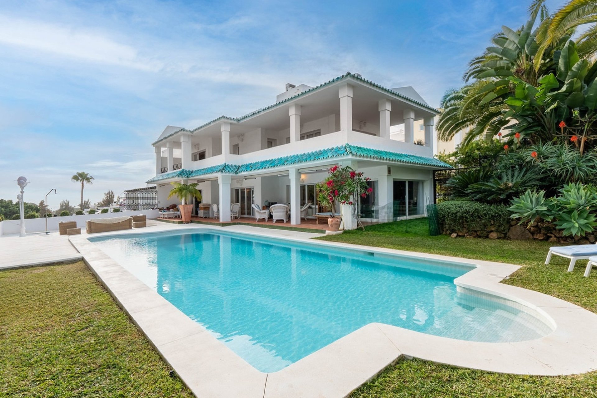 Resale - Villa - Benahavís - La Quinta
