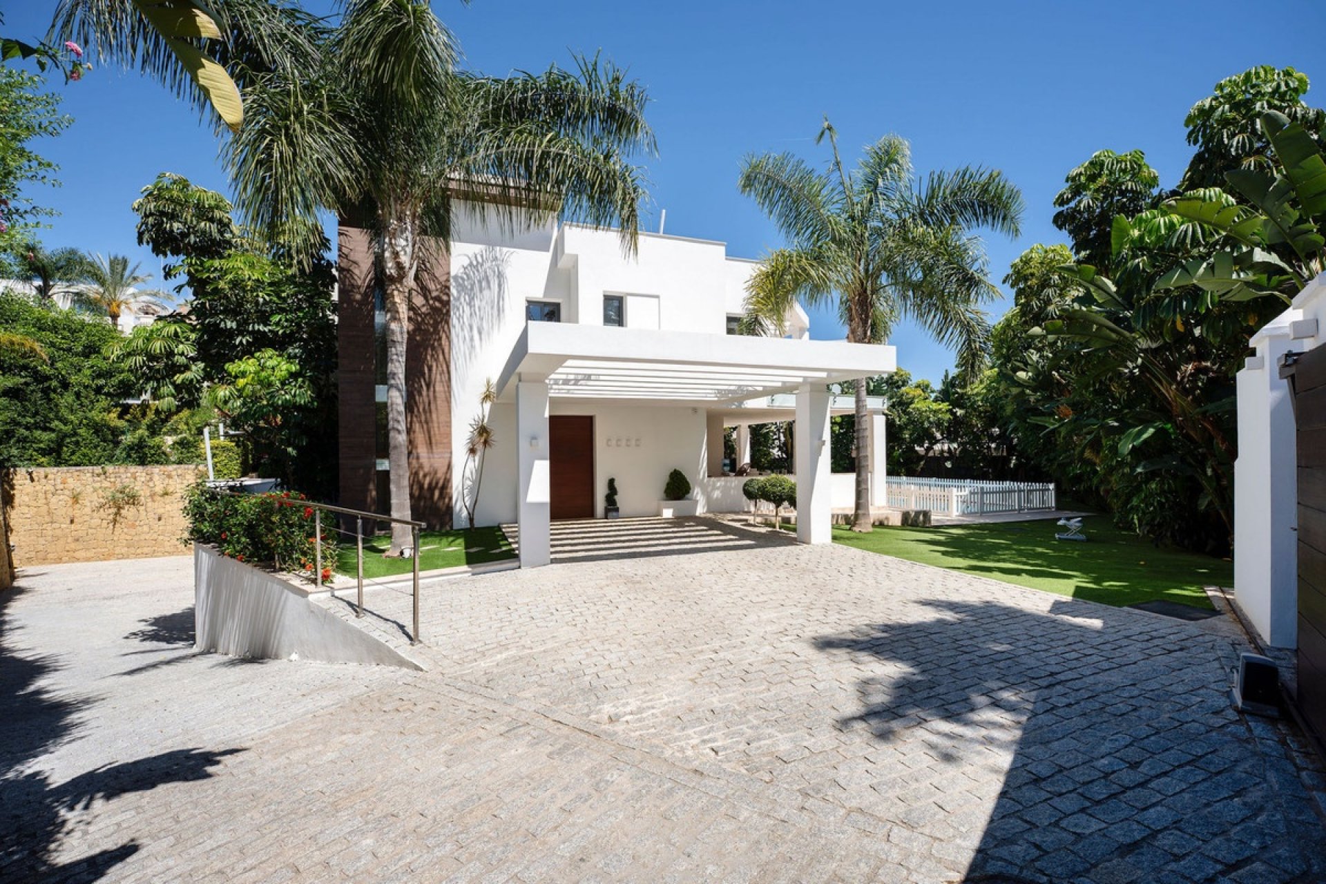 Resale - Villa - Benahavís - La Quinta