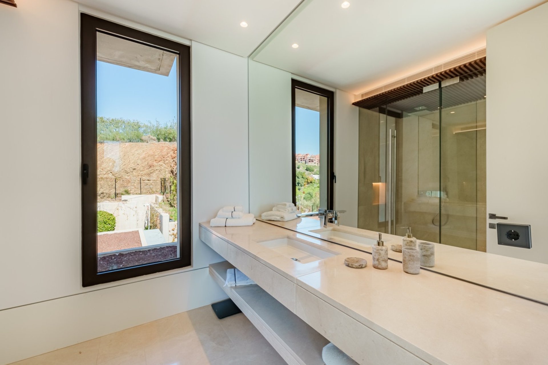 Resale - Villa - Benahavís - La Quinta