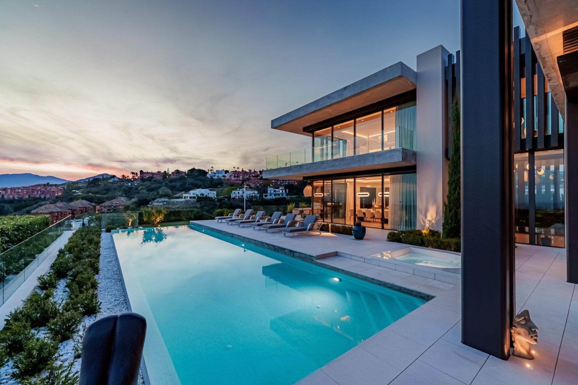 Resale - Villa - Benahavís - La Quinta