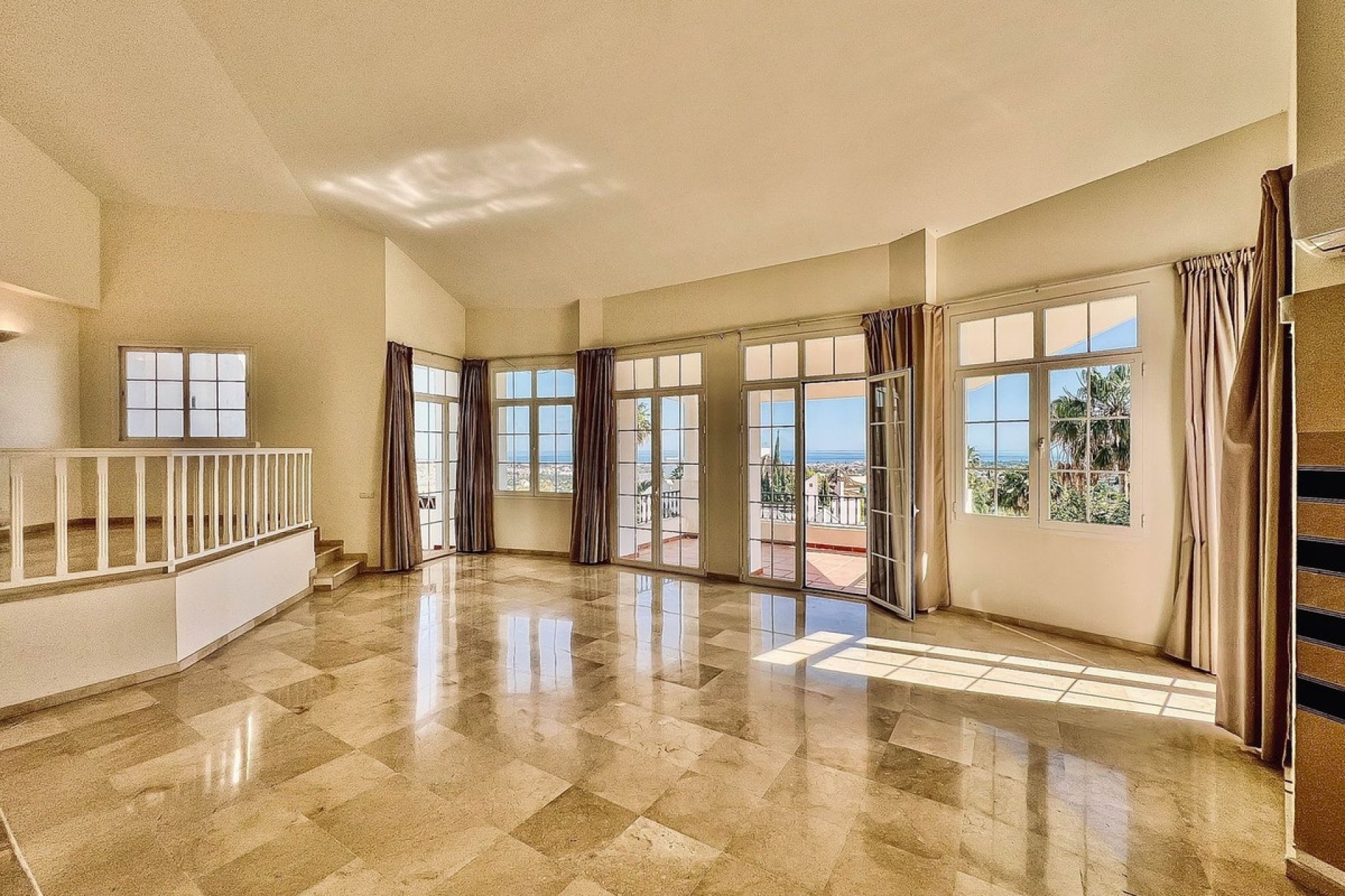 Resale - Villa - Benahavís - La Quinta