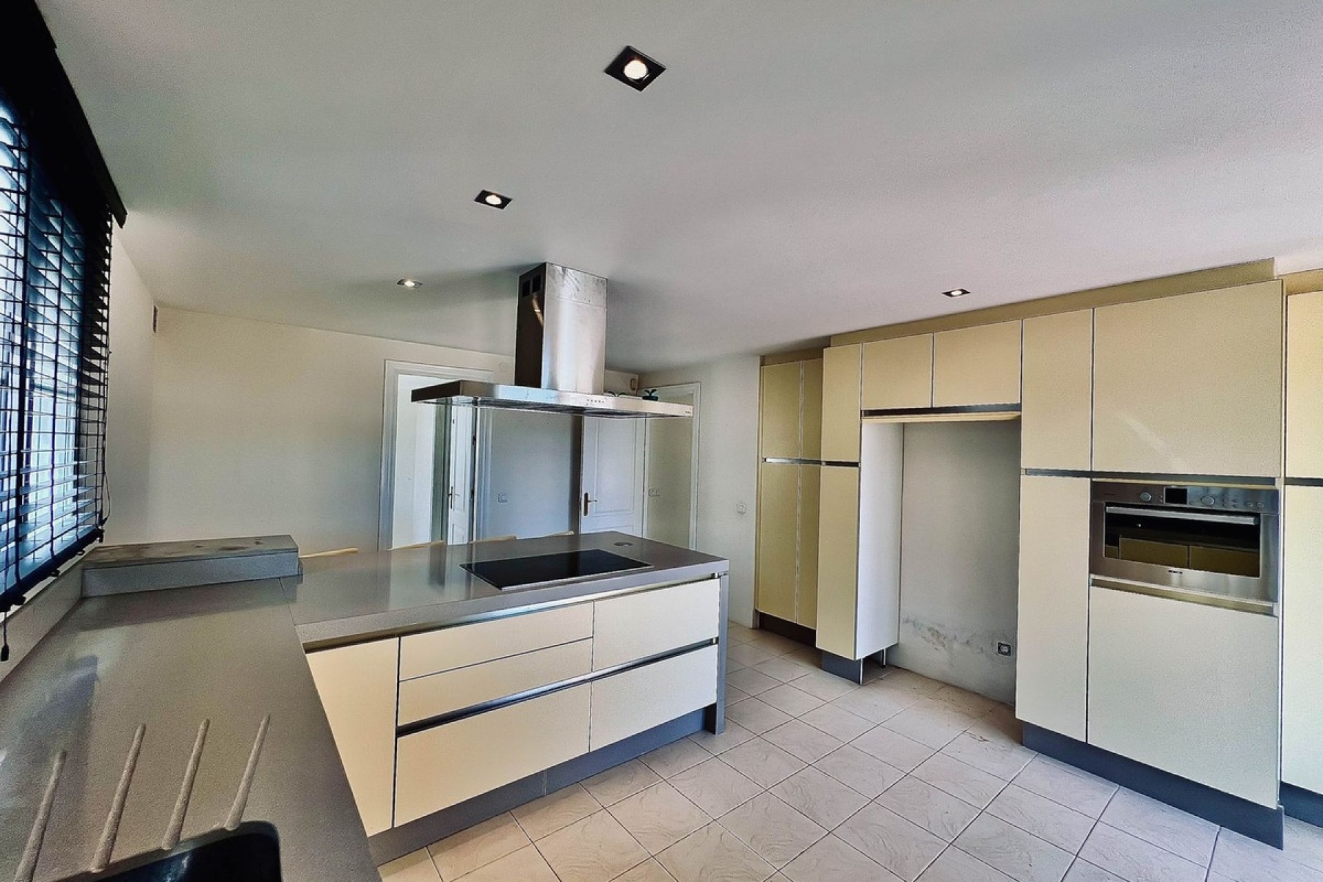 Resale - Villa - Benahavís - La Quinta