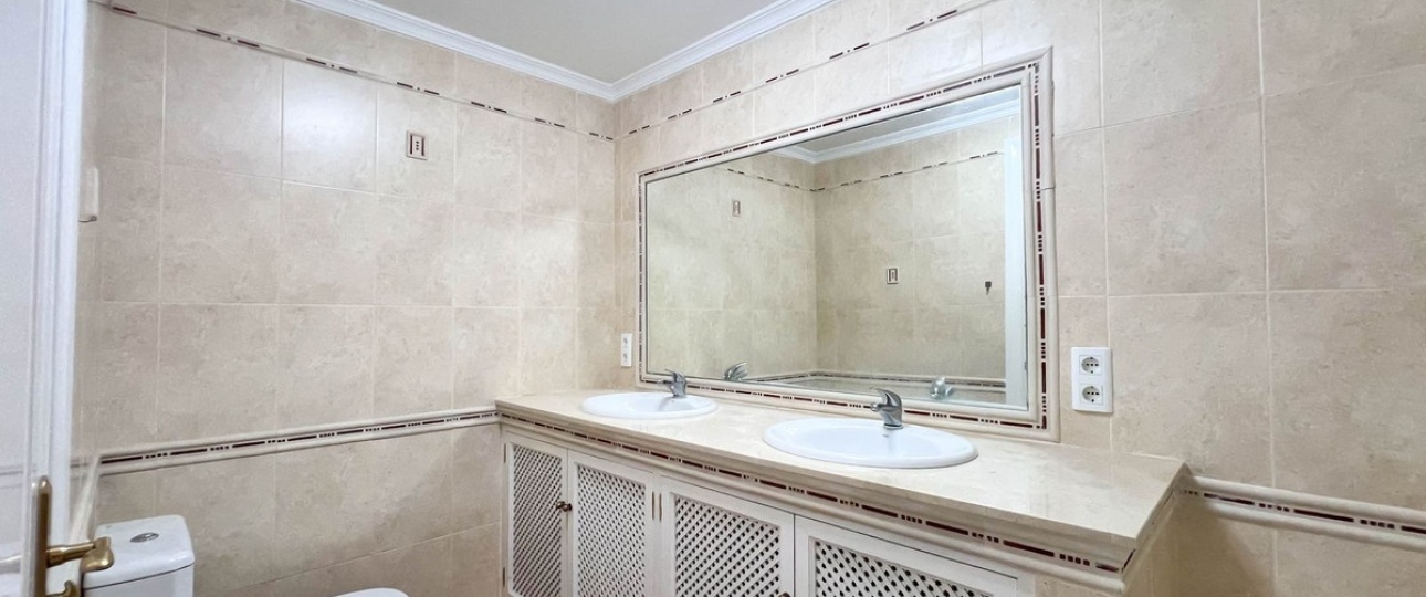 Resale - Villa - Benahavís - La Quinta