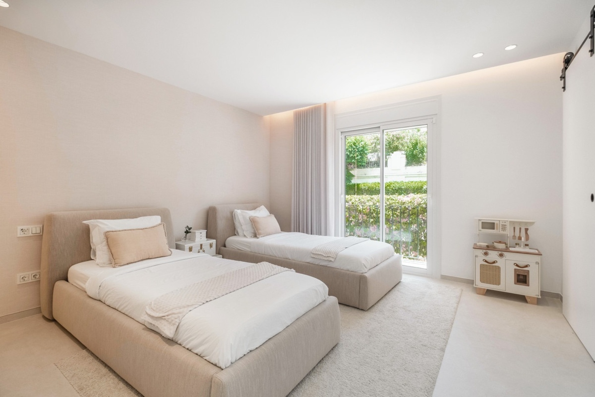 Resale - Villa - Benahavís - La Quinta