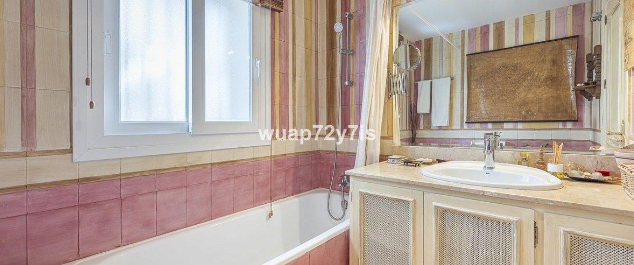 Resale - Villa - Benahavís - La Quinta