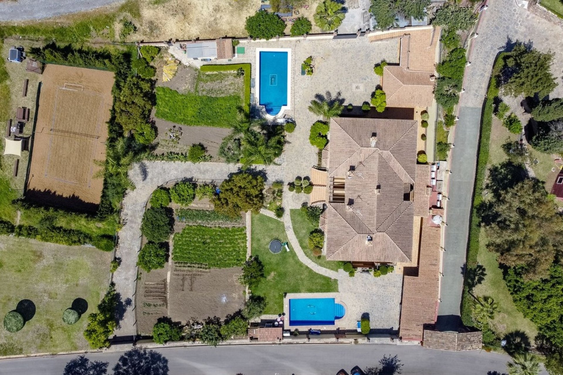Resale - Villa - Benahavís - La Quinta