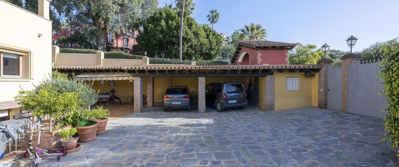 Resale - Villa - Benahavís - La Quinta