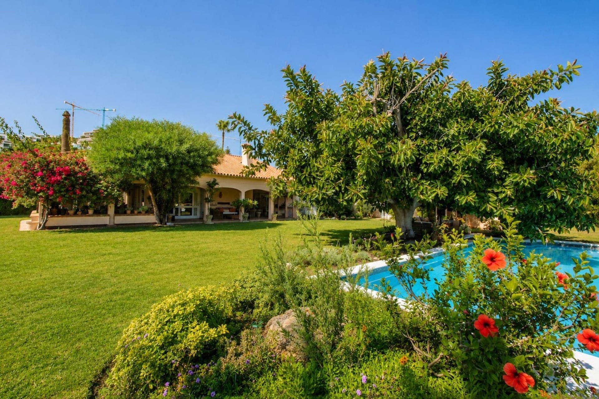 Resale - Villa - Benahavís - La Quinta