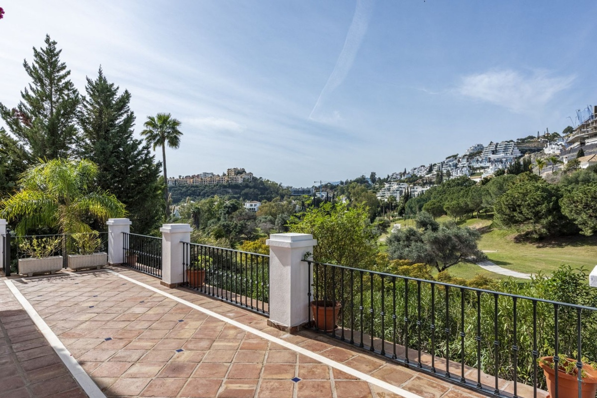 Resale - Villa - Benahavís - La Quinta