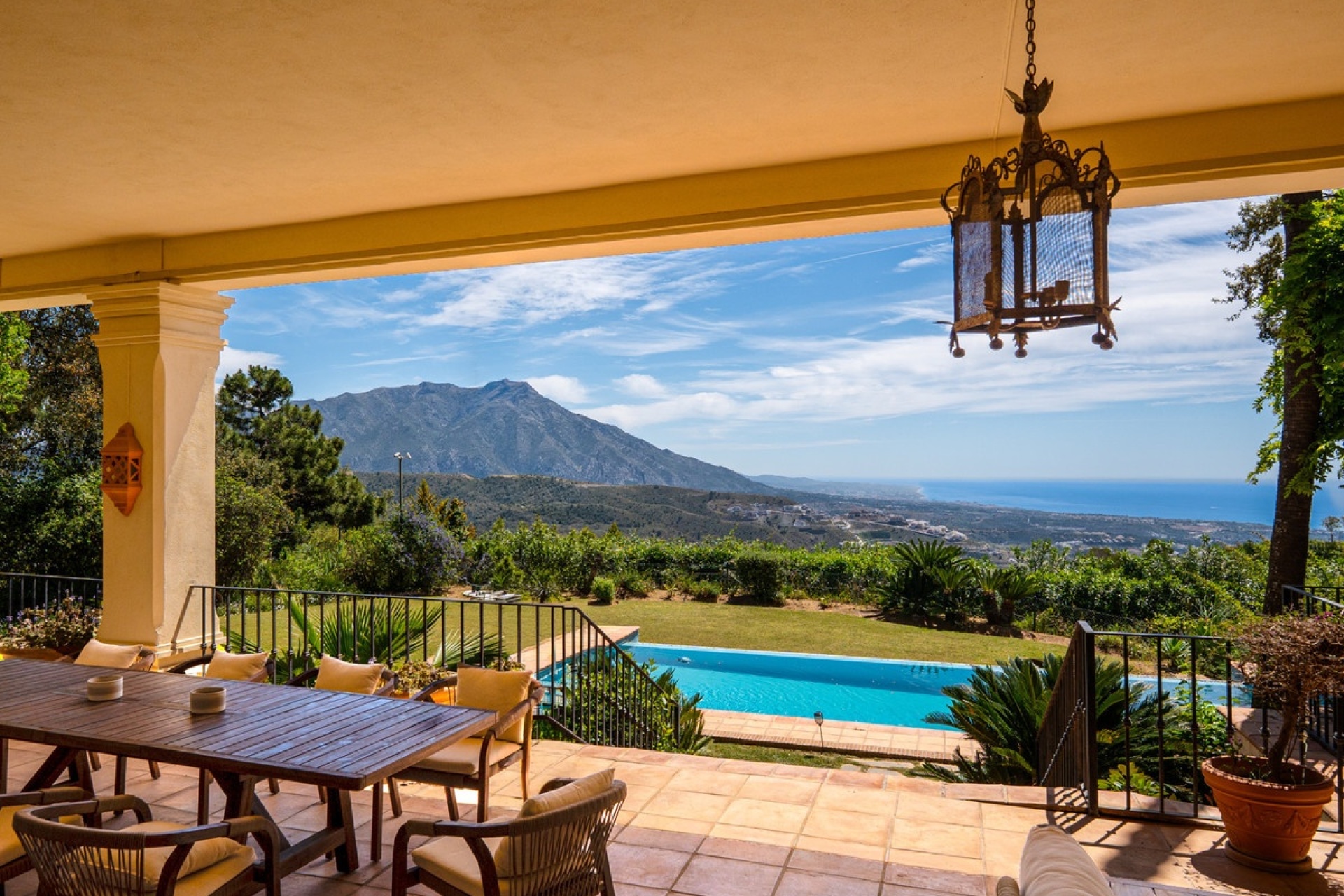 Resale - Villa - Benahavís - La Zagaleta