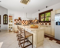 Resale - Villa - Benahavís - La Zagaleta