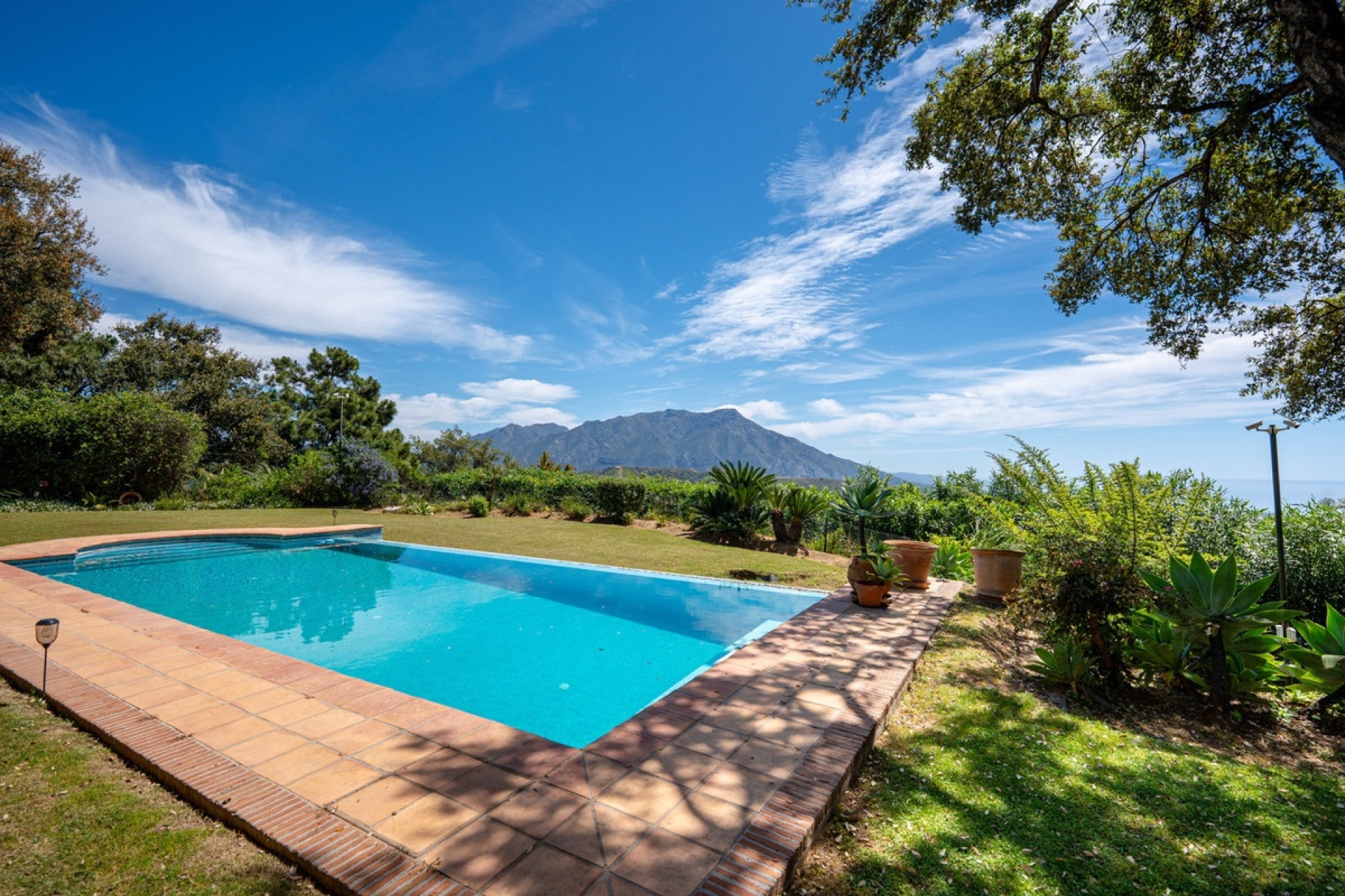 Resale - Villa - Benahavís - La Zagaleta