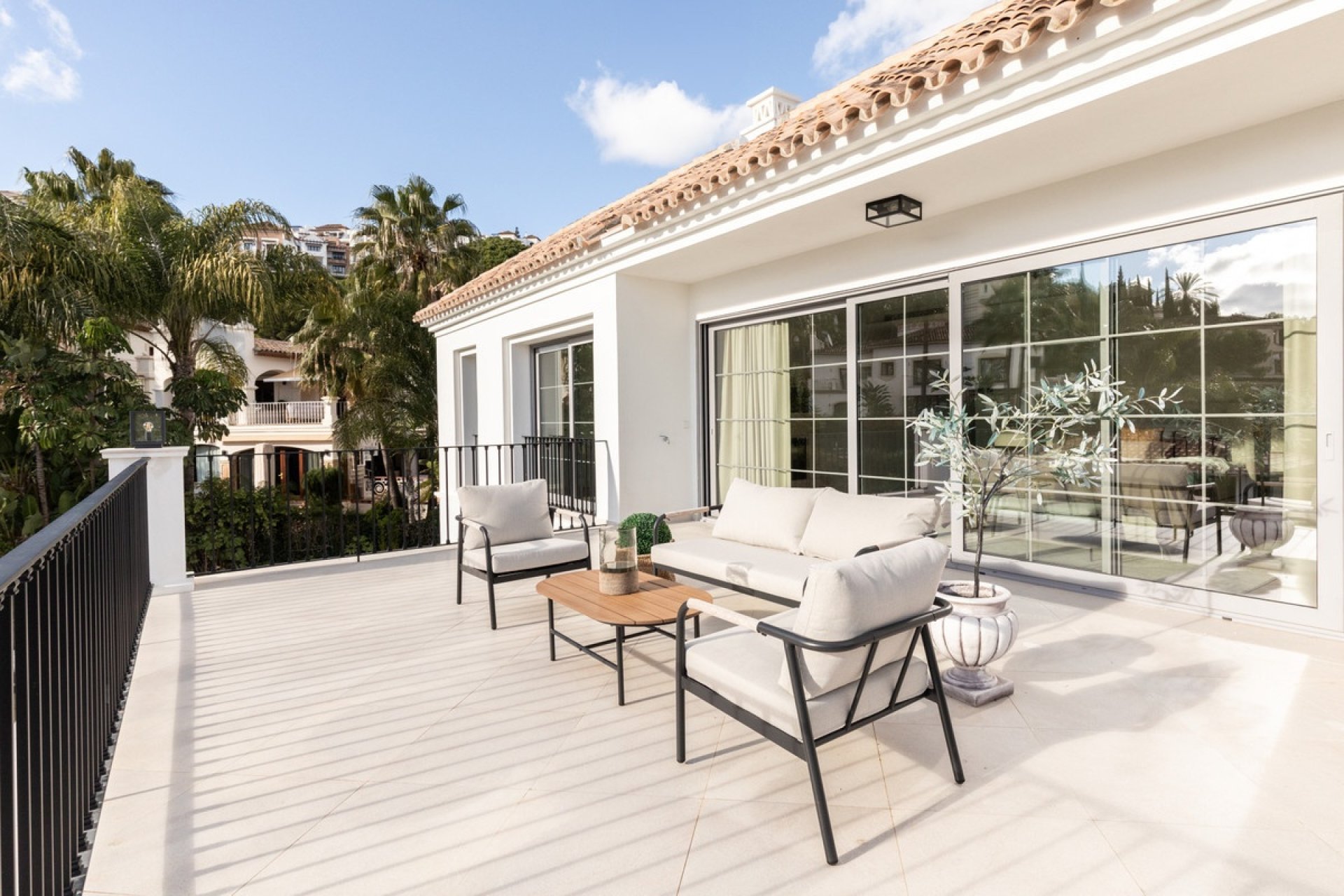 Resale - Villa - Benahavís - Los Arqueros