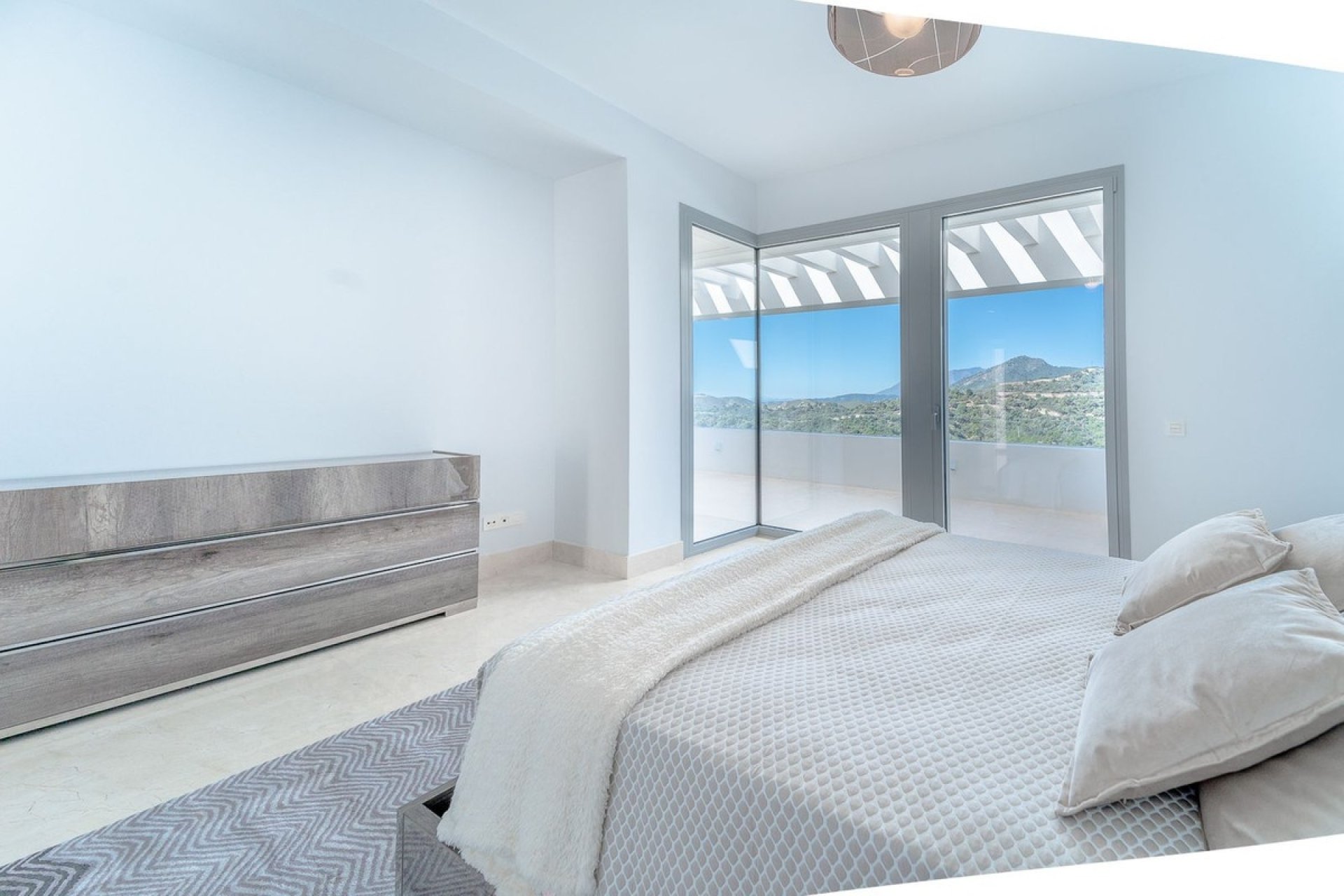 Resale - Villa - Benahavís - Los Arqueros