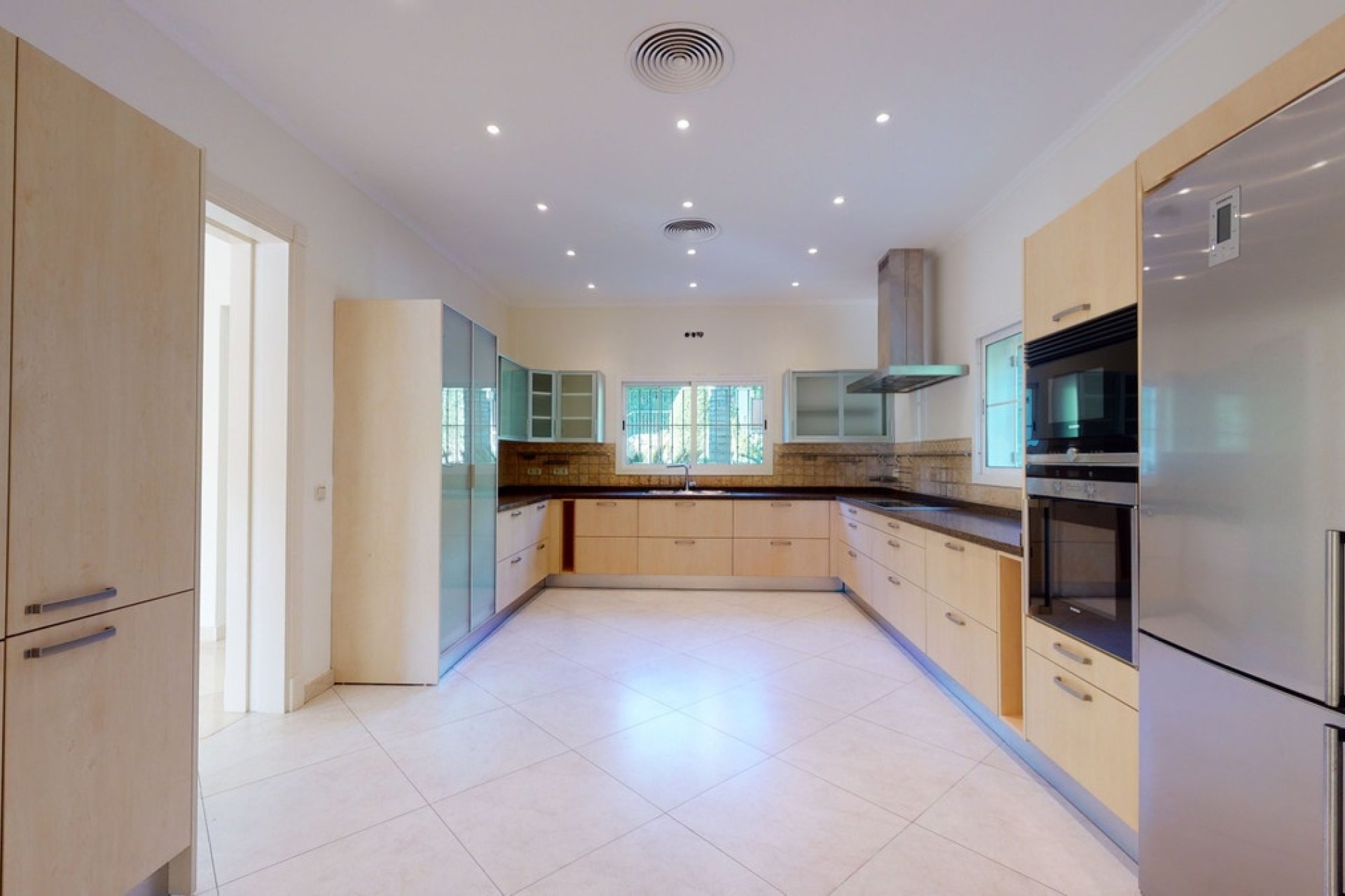 Resale - Villa - Benahavís - Los Arqueros
