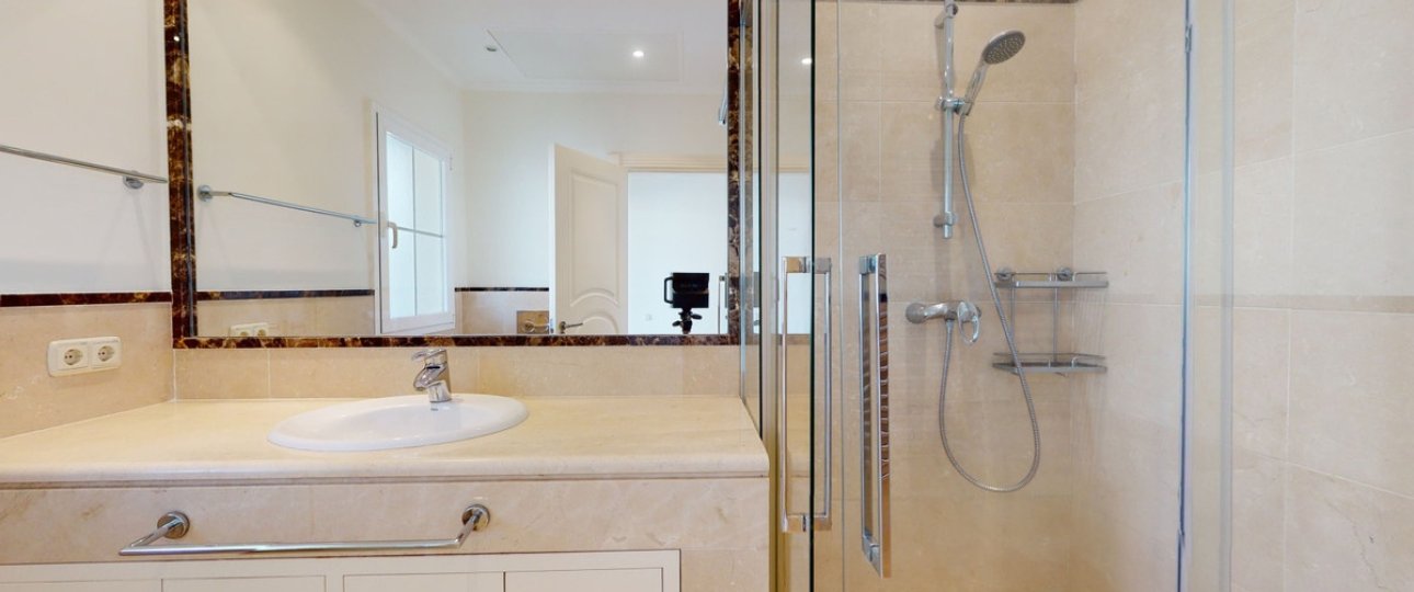 Resale - Villa - Benahavís - Los Arqueros