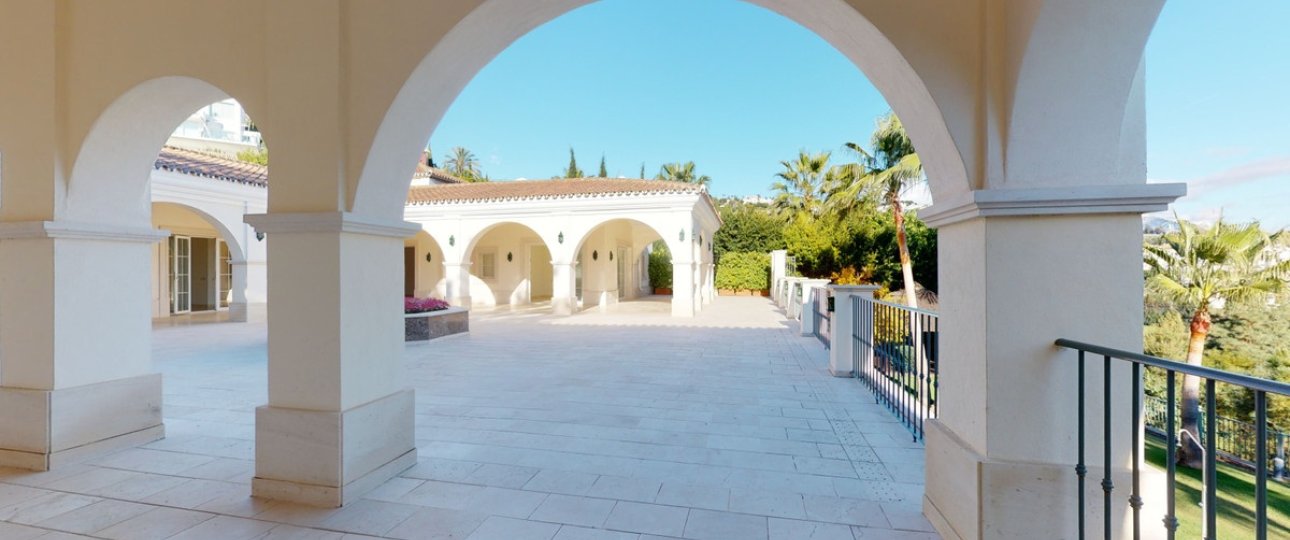 Resale - Villa - Benahavís - Los Arqueros