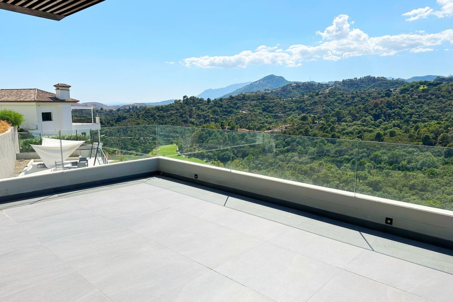 Resale - Villa - Benahavís - Los Arqueros