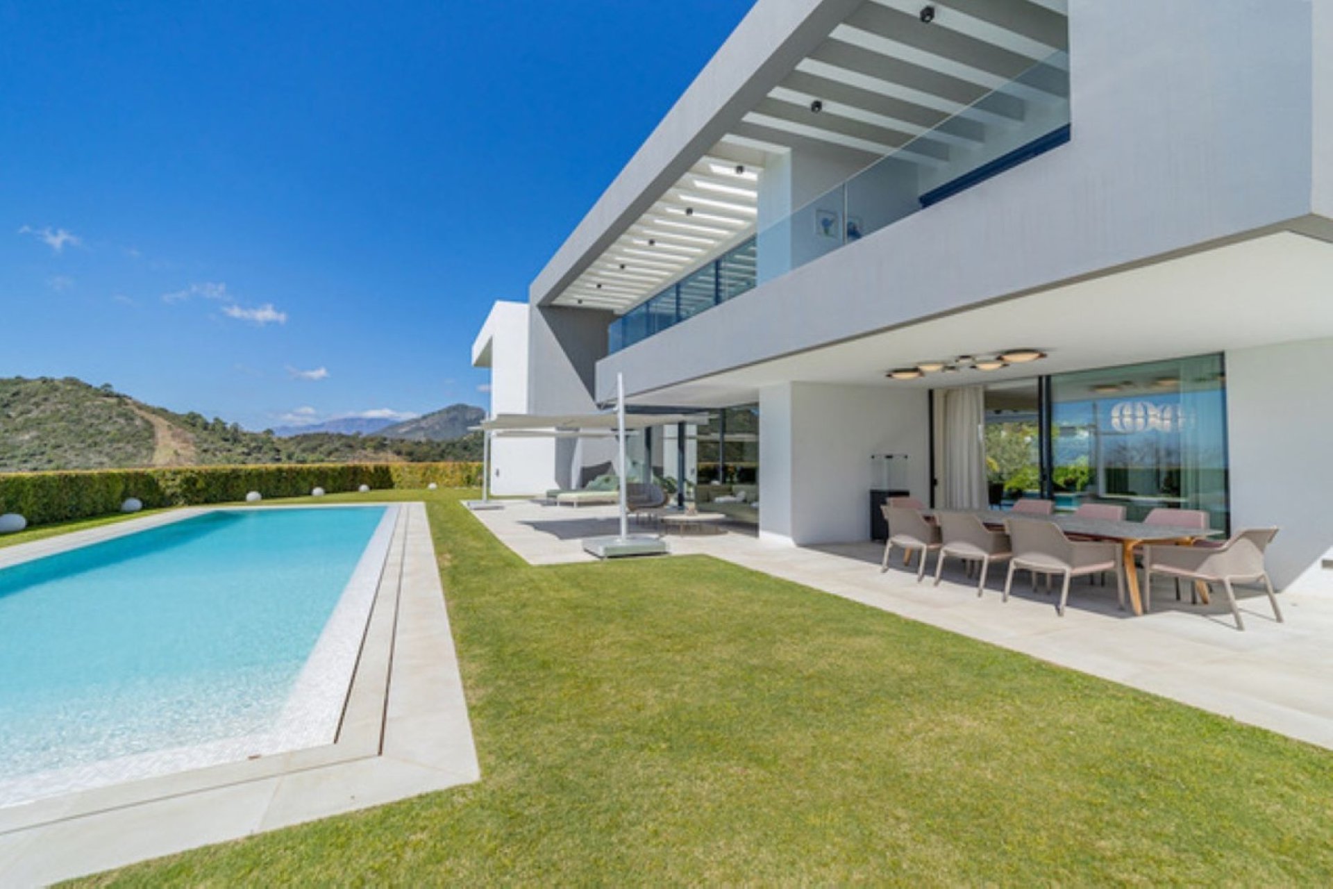 Resale - Villa - Benahavís - Los Arqueros