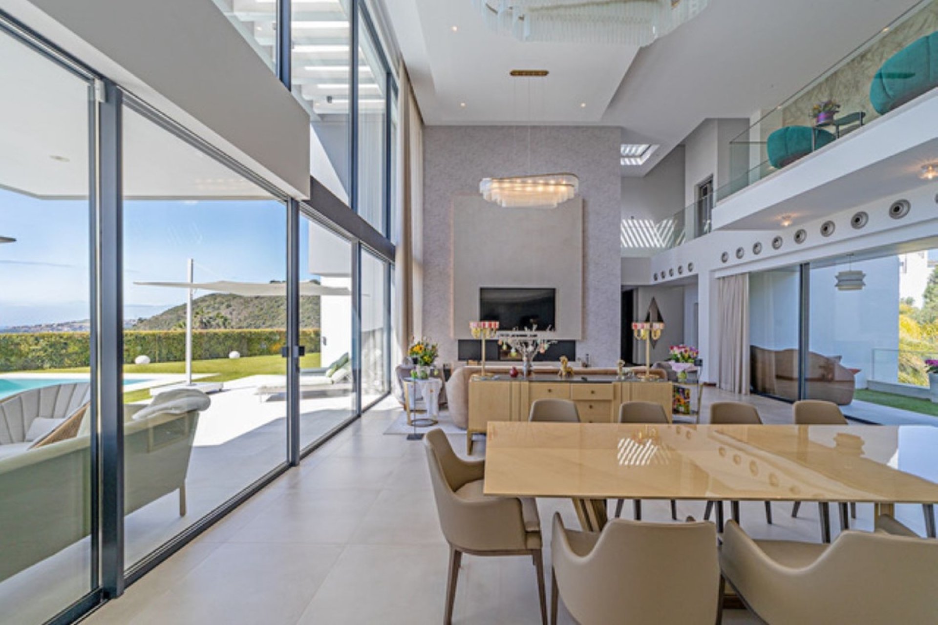 Resale - Villa - Benahavís - Los Arqueros