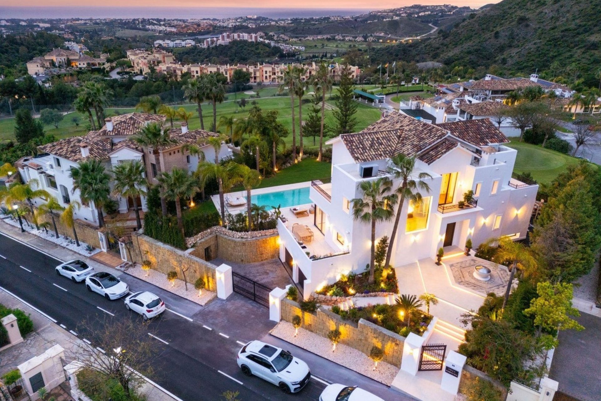 Resale - Villa - Benahavís - Los Arqueros