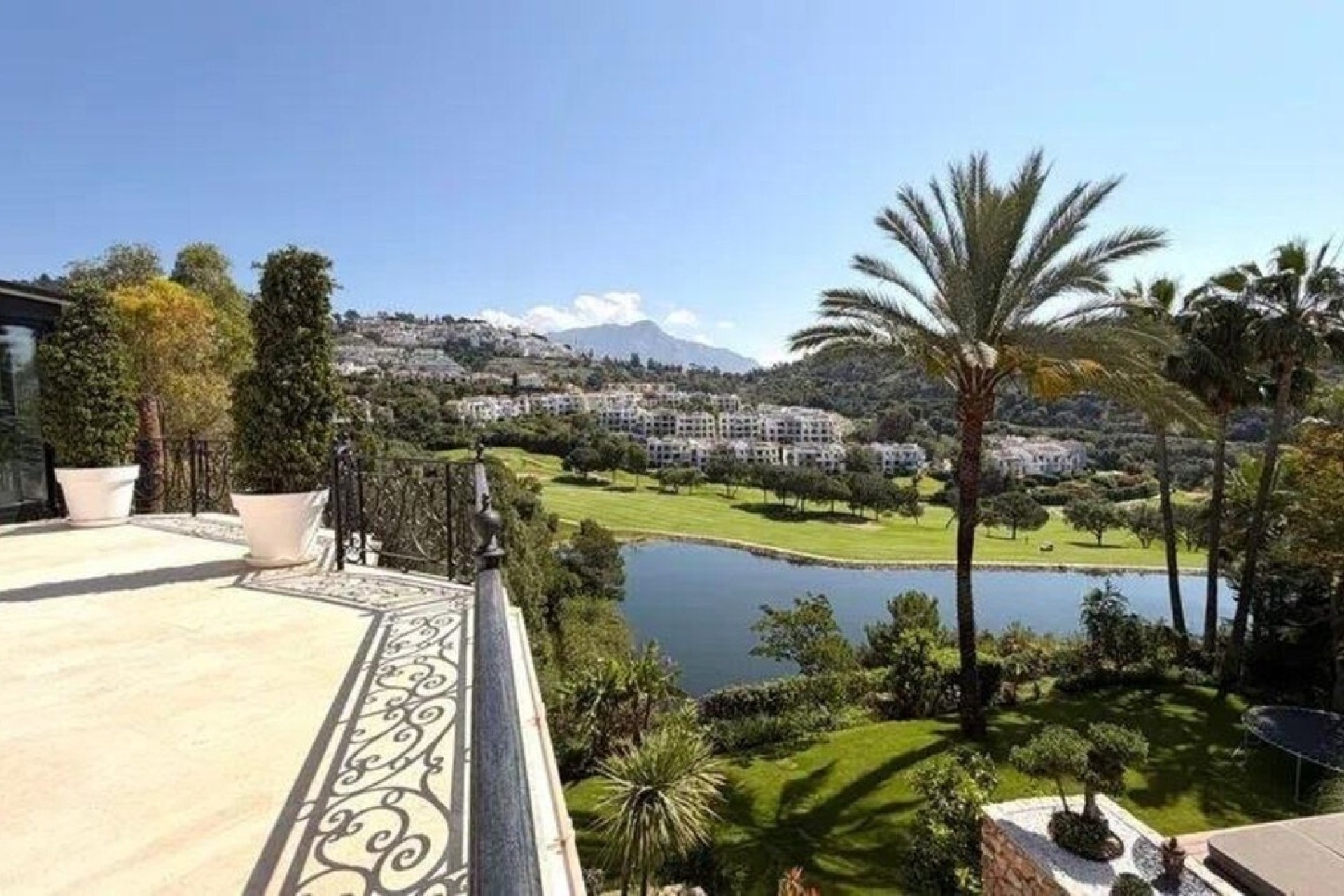 Resale - Villa - Benahavís - Los Arqueros