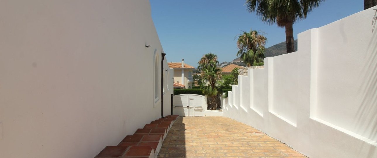 Resale - Villa - Benalmadena - Benalmadena Centro