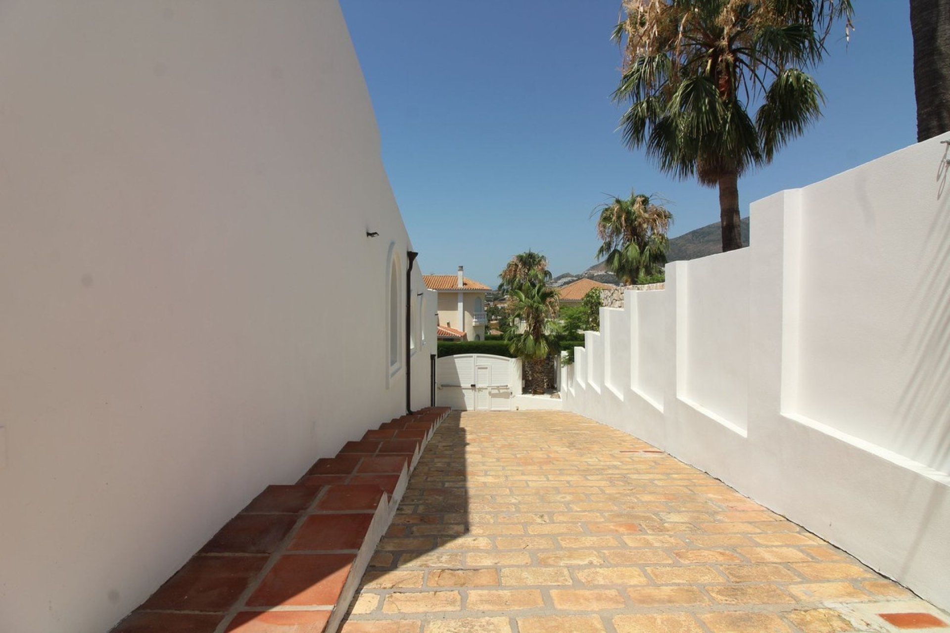 Resale - Villa - Benalmadena - Benalmadena Centro