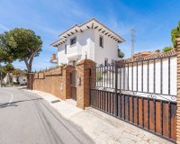 Resale - Villa - Benalmadena - Benalmadena Centro