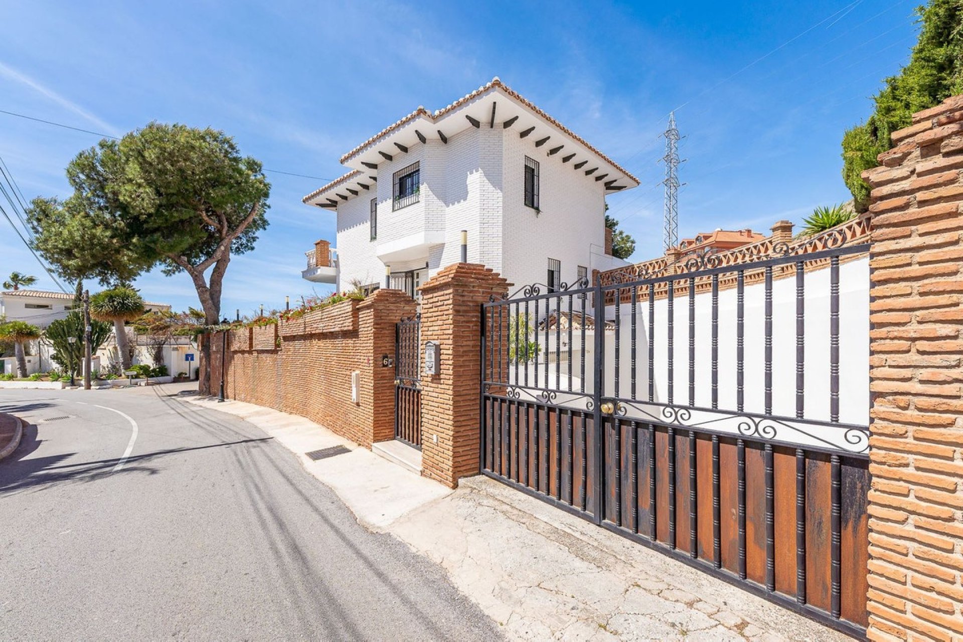 Resale - Villa - Benalmadena - Benalmadena Centro