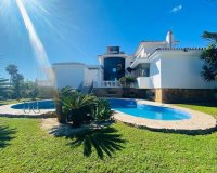 Resale - Villa - Benalmadena - Benalmadena Centro