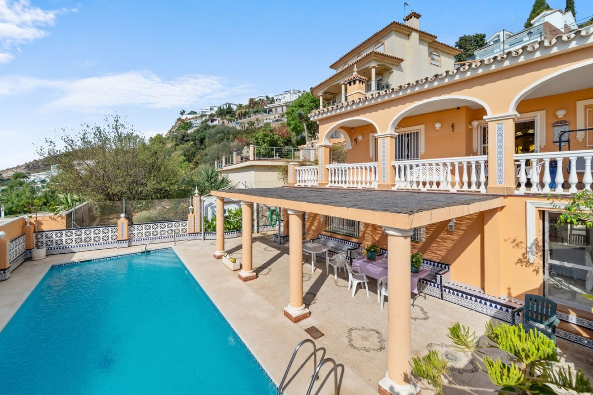 Resale - Villa - Benalmadena - Benalmadena Centro