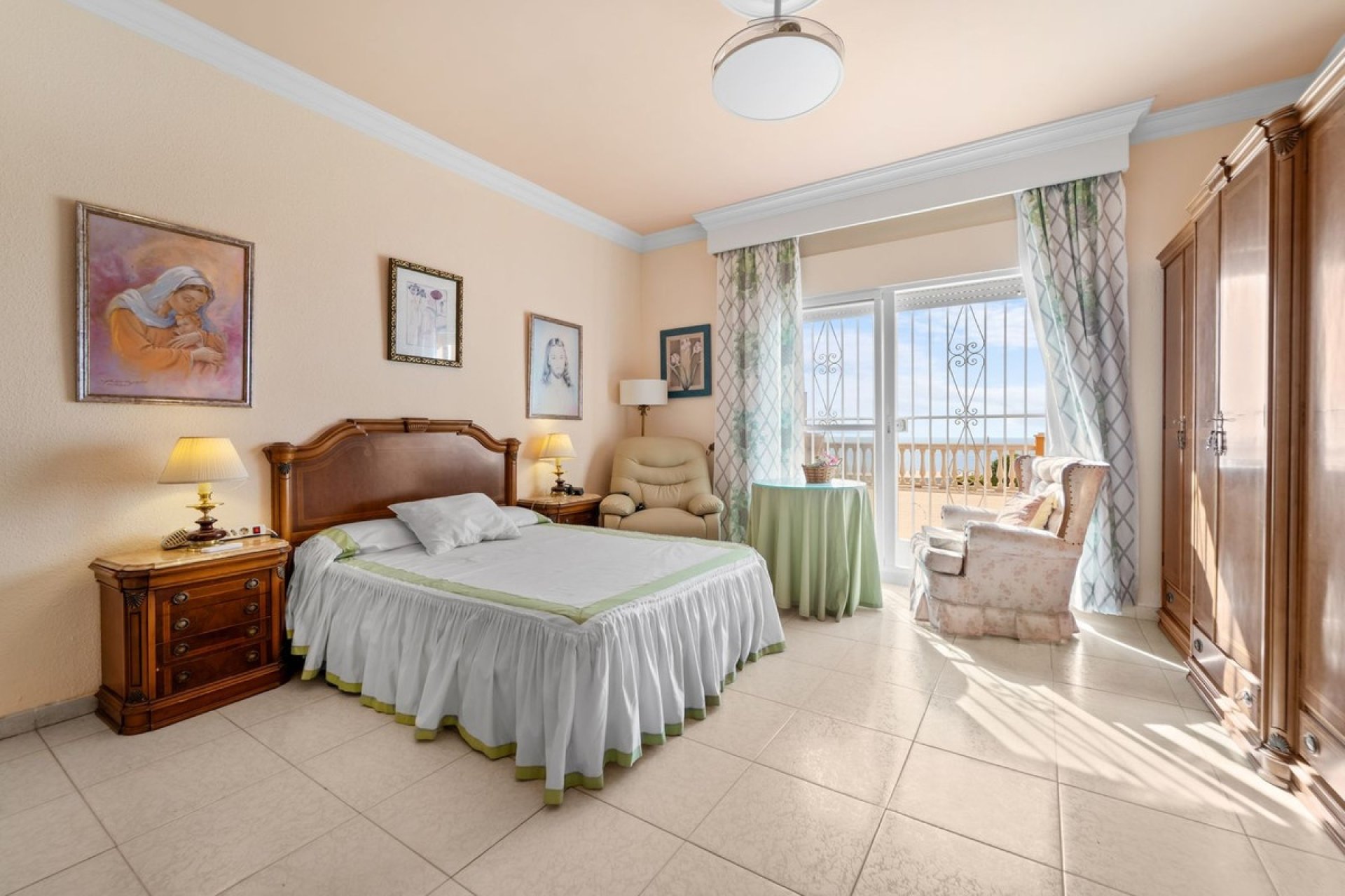 Resale - Villa - Benalmadena - Benalmadena Centro