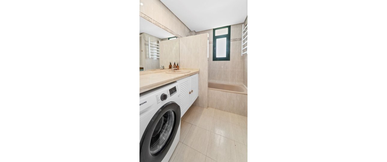 Resale - Villa - Benalmadena - Benalmadena Centro
