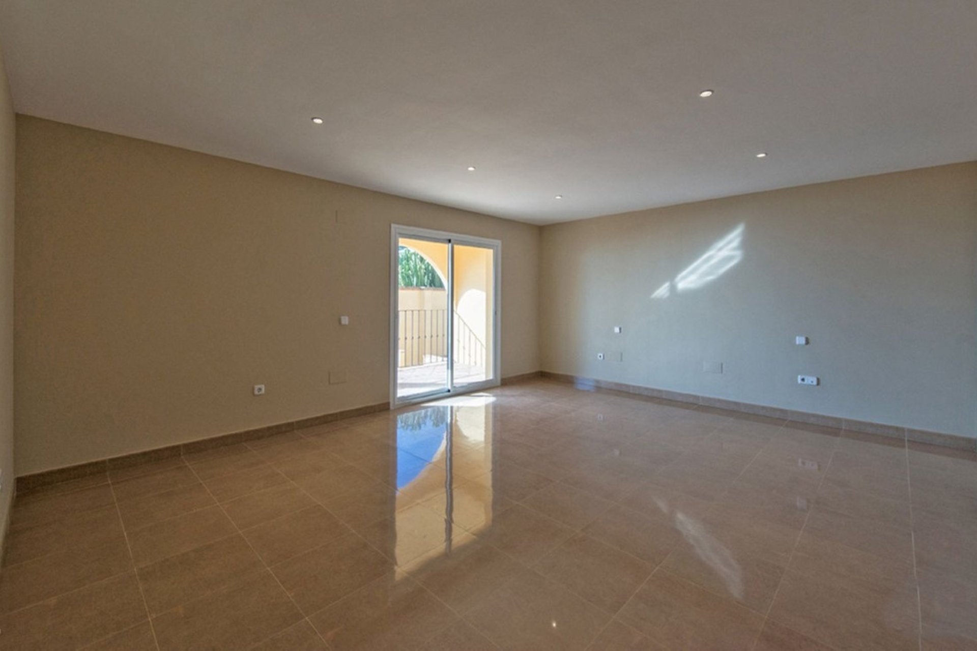 Resale - Villa - Benalmadena - Benalmadena Centro