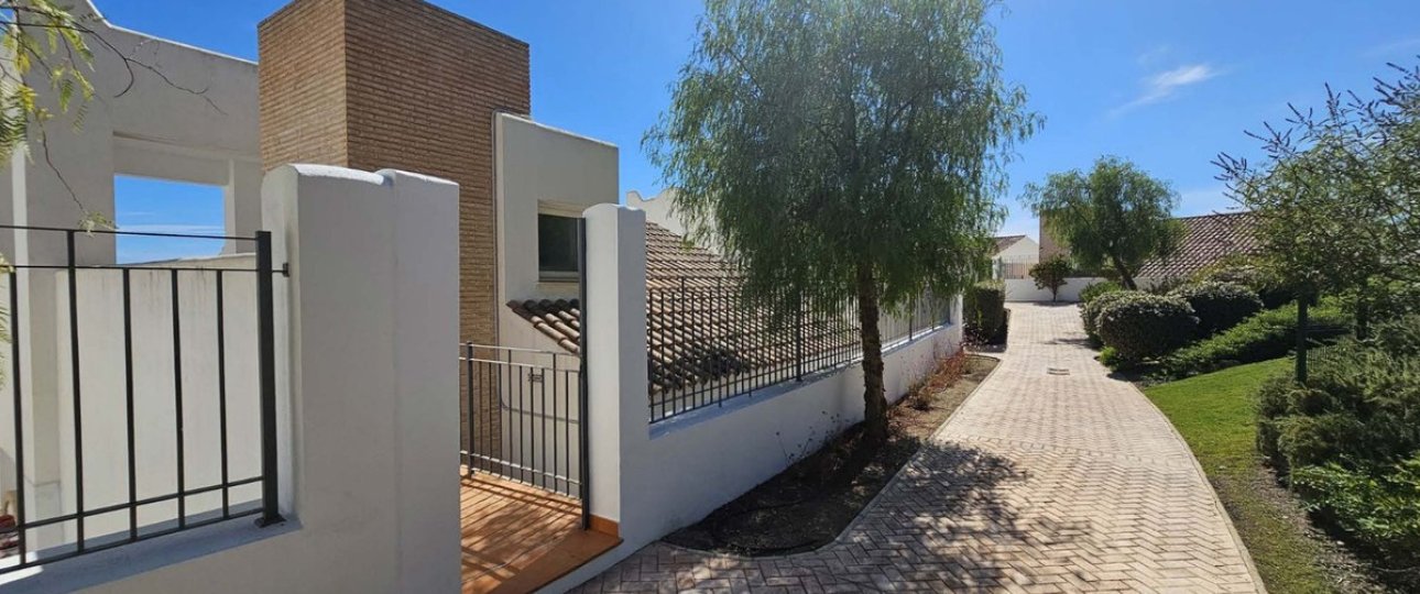 Resale - Villa - Benalmadena - Benalmadena Centro