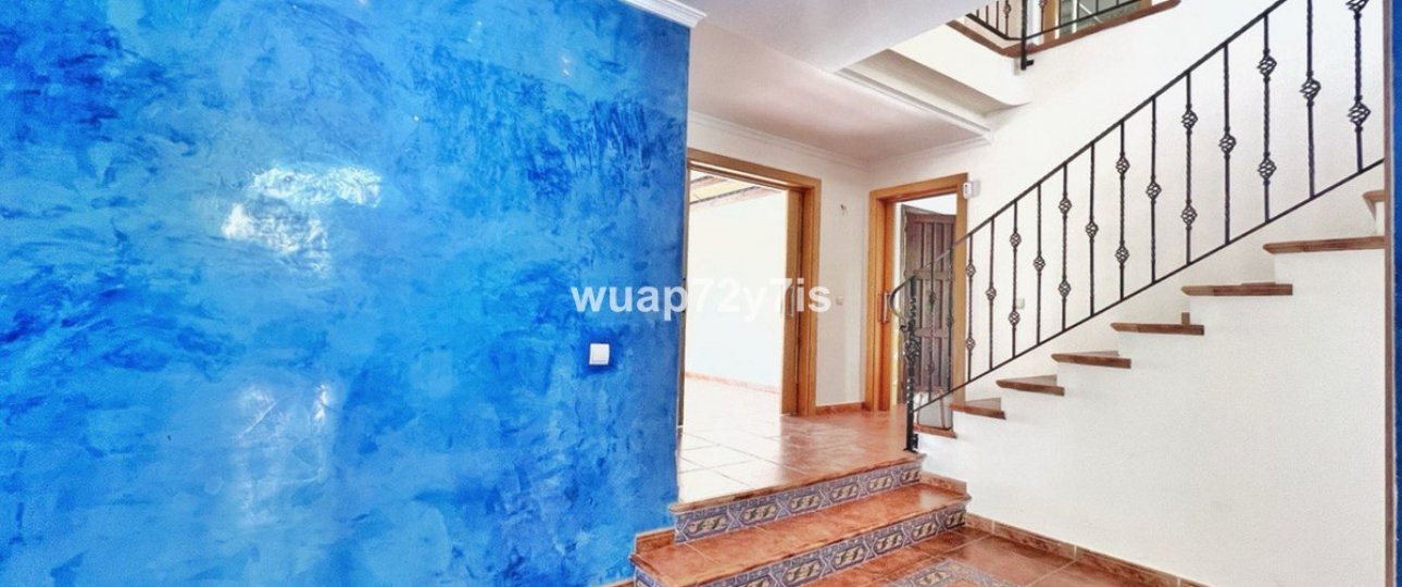 Resale - Villa - Benalmadena - Benalmadena Centro