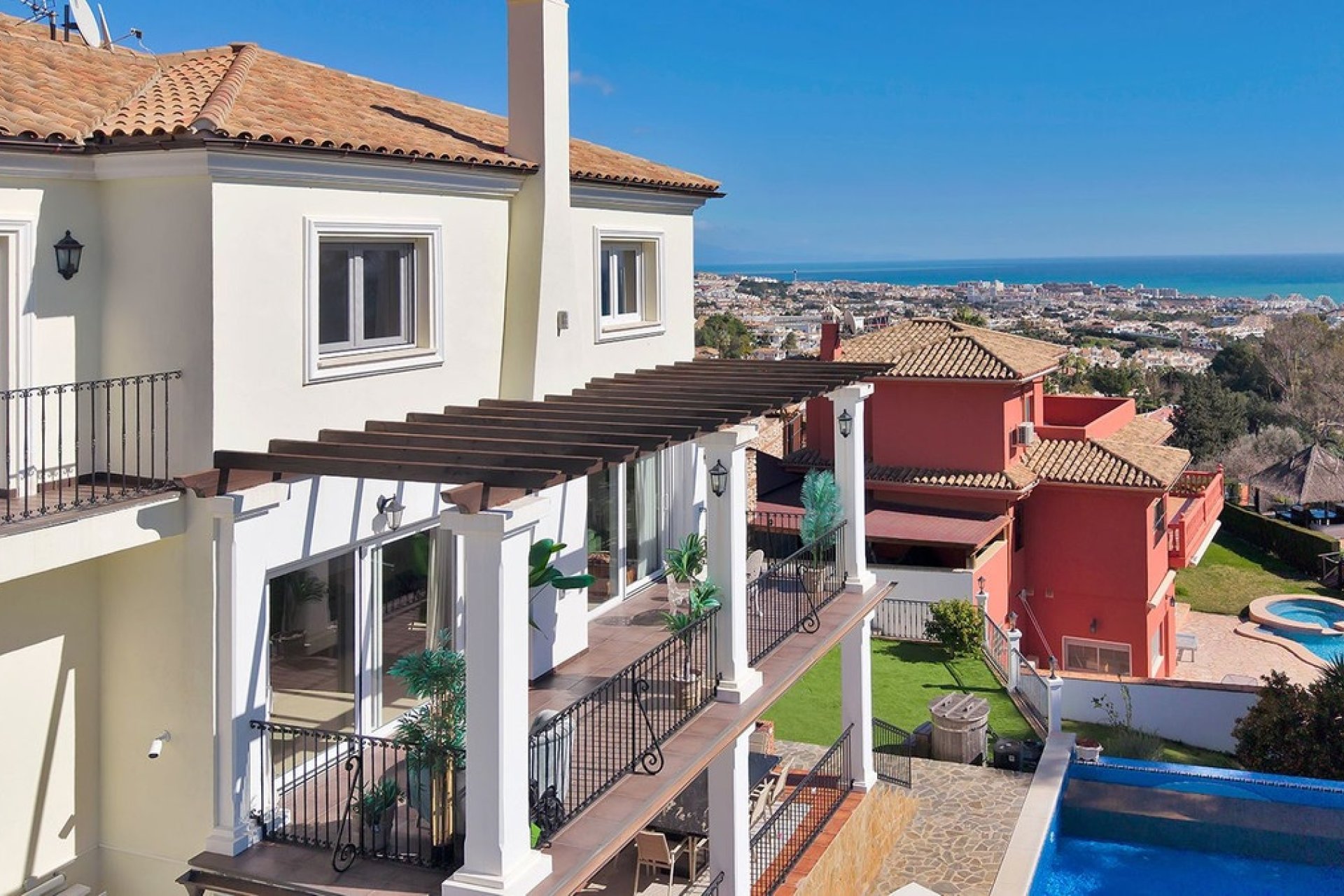 Resale - Villa - Benalmadena - Benalmadena Centro
