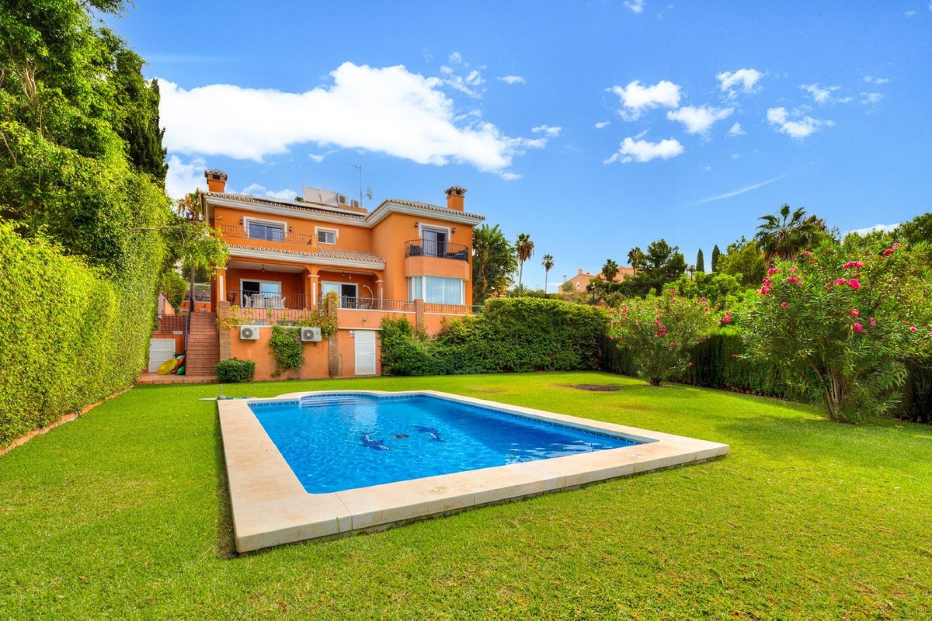 Resale - Villa - Benalmadena - Benalmadena Costa