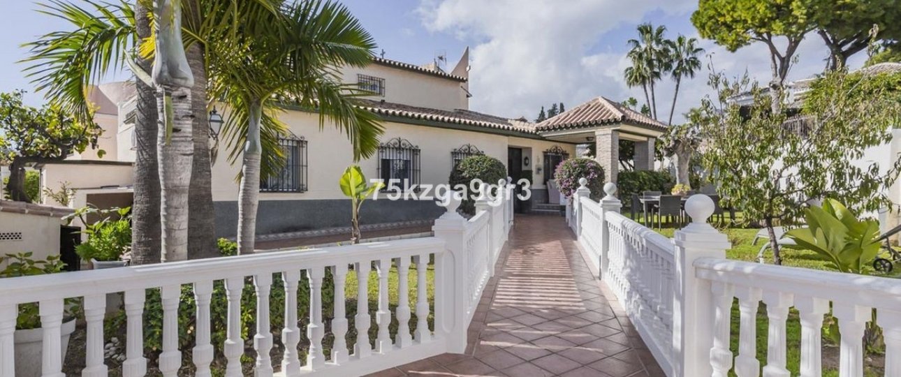 Resale - Villa - Benalmadena - Benalmadena Costa