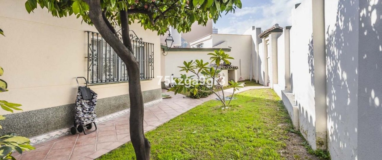 Resale - Villa - Benalmadena - Benalmadena Costa