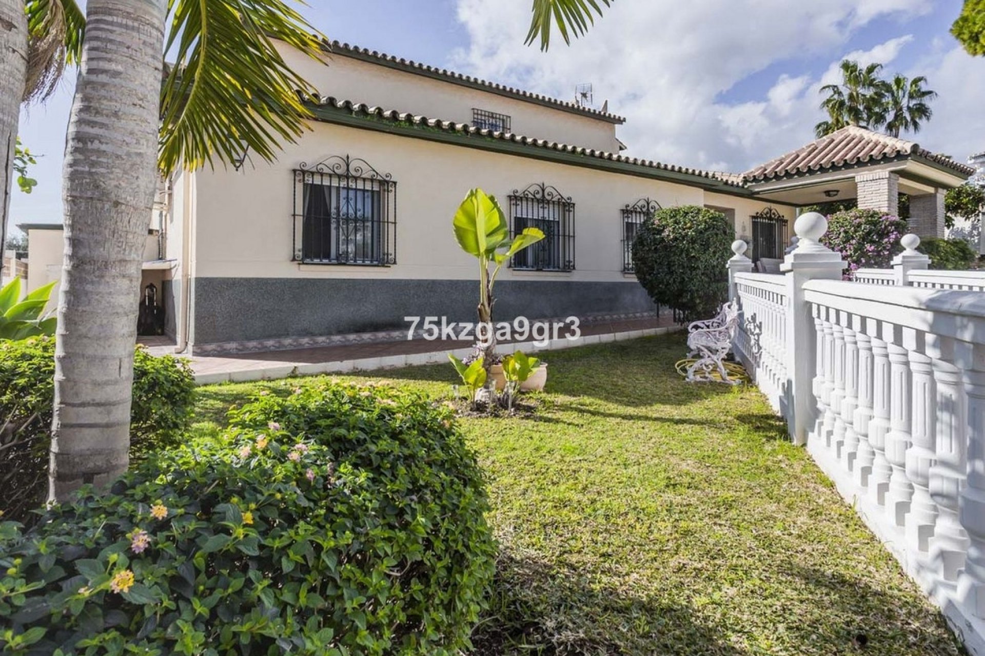 Resale - Villa - Benalmadena - Benalmadena Costa
