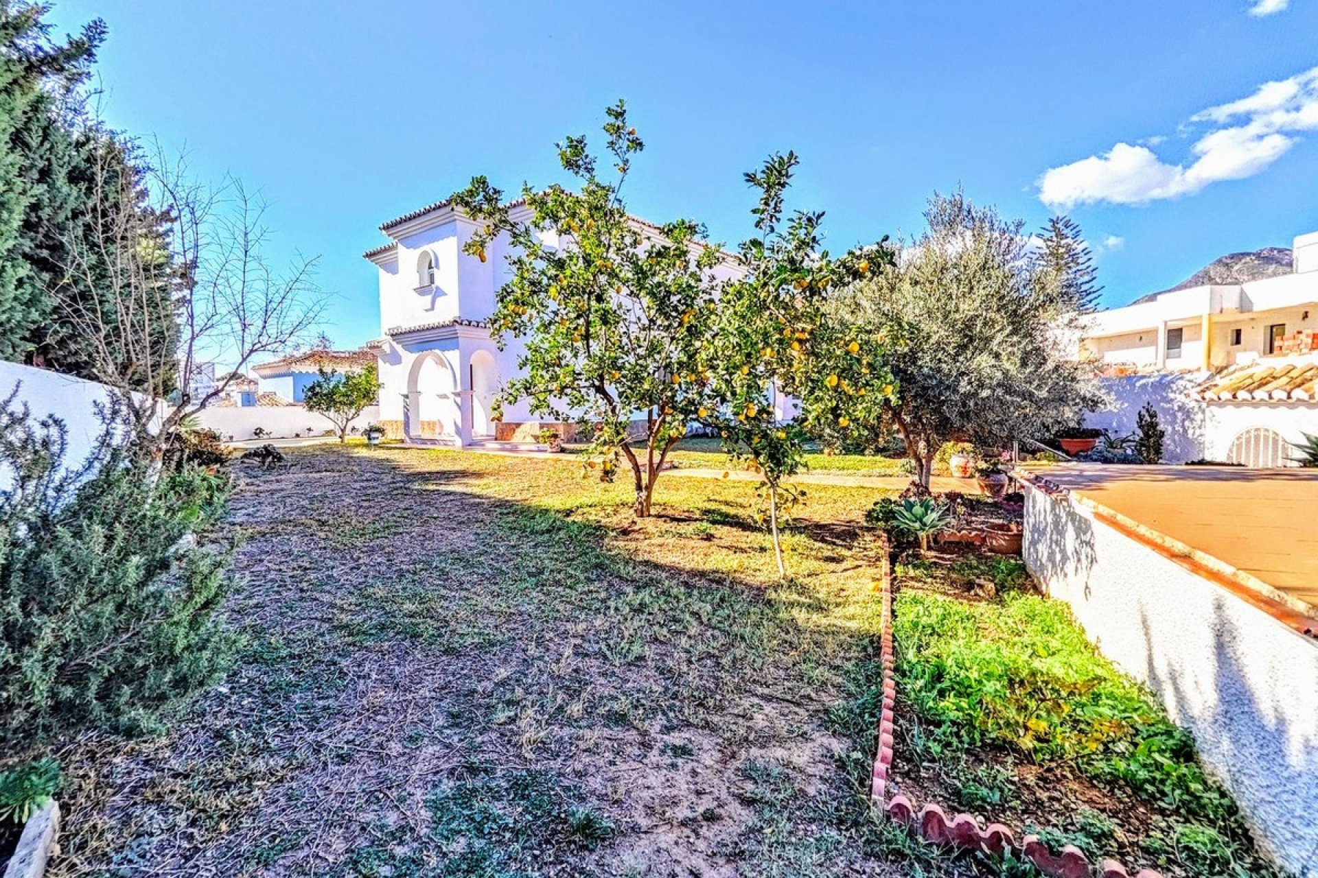 Resale - Villa - Benalmadena - Benalmadena Costa