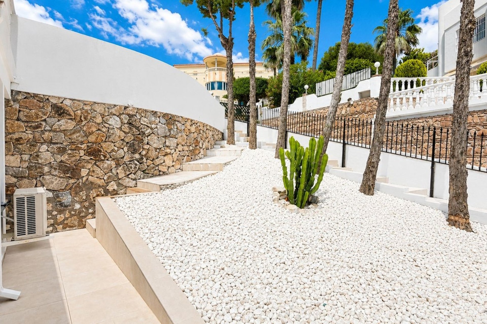 Resale - Villa - Benalmadena - Torrequebrada