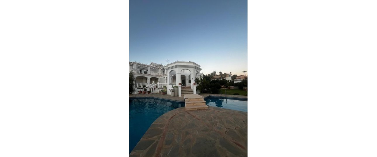 Resale - Villa - Benalmadena - Torrequebrada