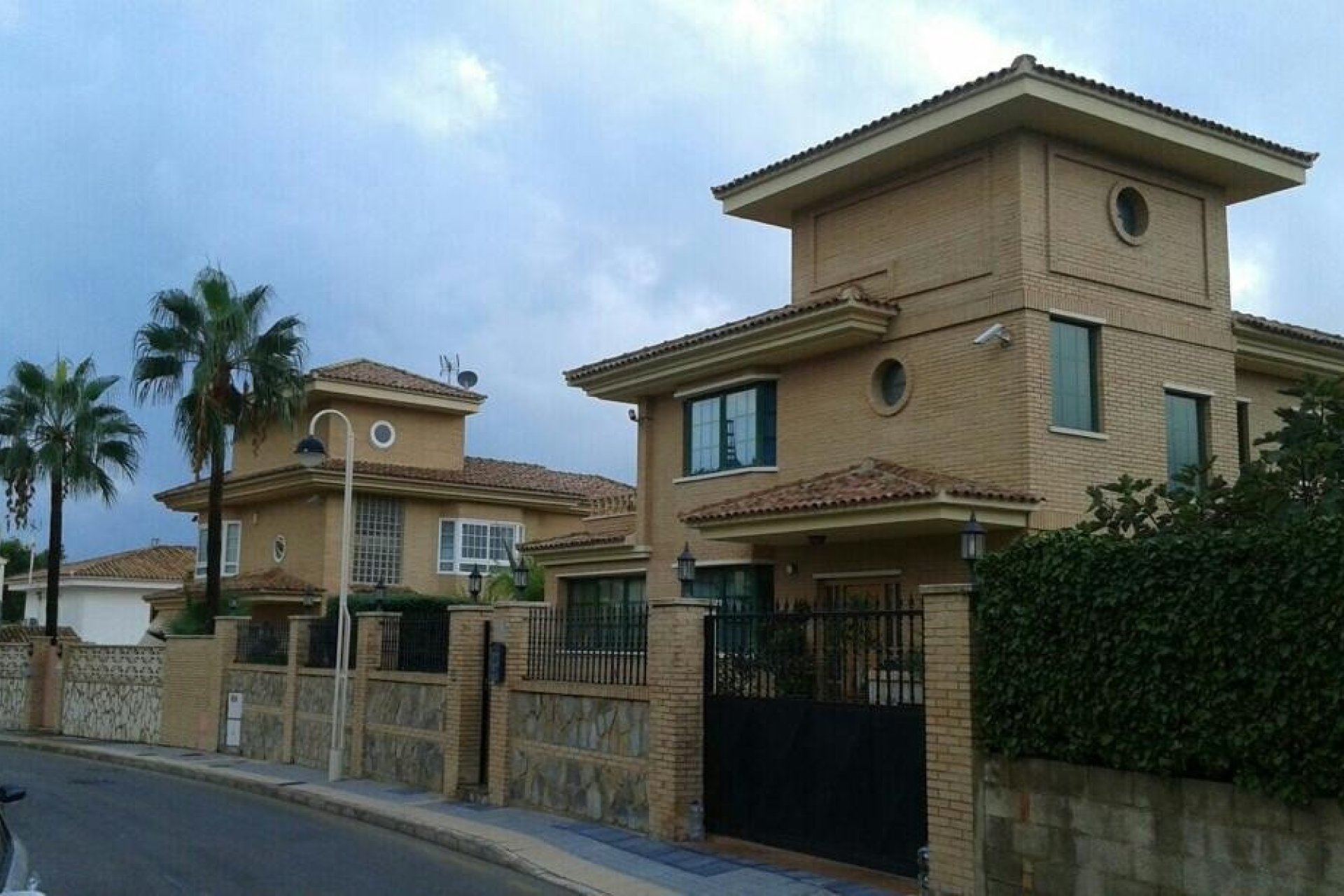 Resale - Villa - Benidorm - Benidorm Centro