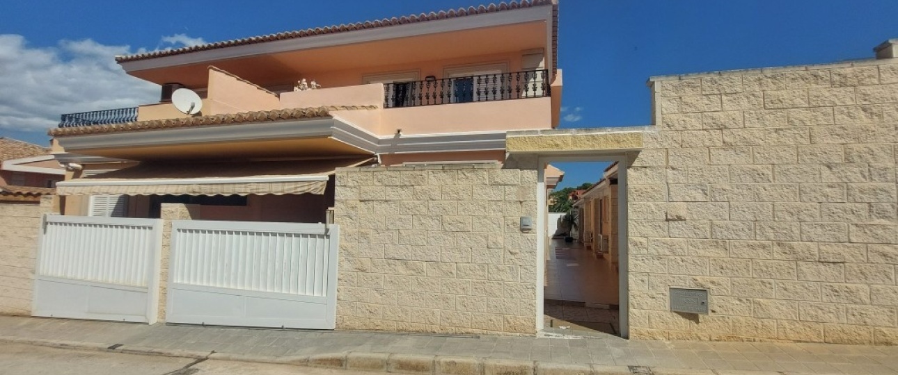 Resale - Villa - Benidorm - Benidorm Centro